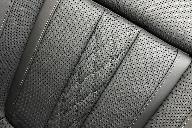 BMW X7 xDrive40d - fotka 12 z 24