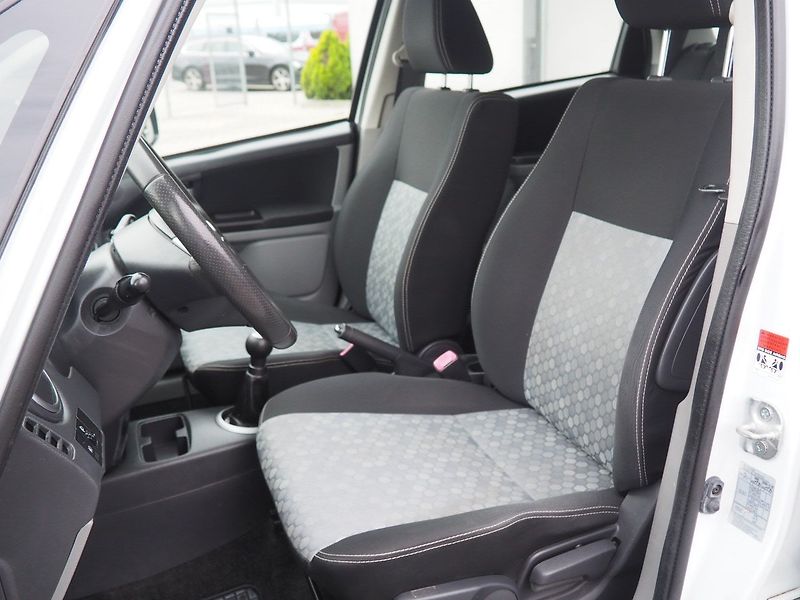 Suzuki SX4 (2013) 1.6 VVT 4x4, AC, 1.Maj CZ - fotka 9 z 32