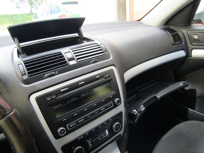 Škoda Octavia (2009) 1.9 TDI 77kW BXE BEZ DPF - fotka 34 z 36