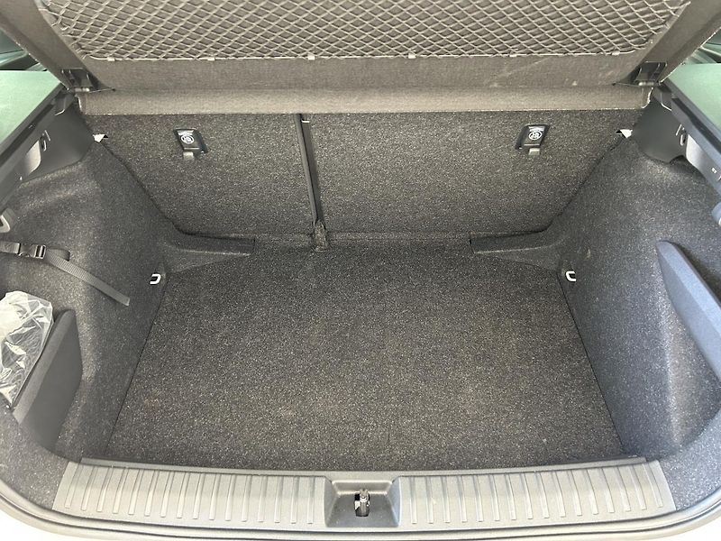 Škoda Kamiq 1.5 TSI Monte Carlo - fotka 23 z 30