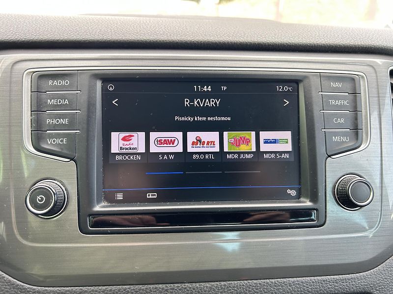 Volkswagen Golf Sportsvan (2016) 1.4 TSi 92KW 132 tis km servis - fotka 18 z 37