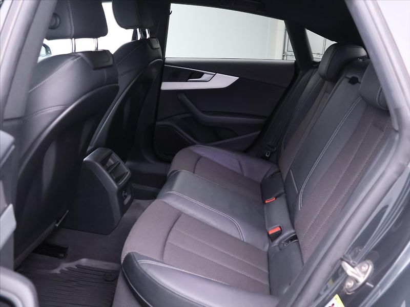 Audi A5 3,0 50TDI 210kW Quattro DPH - fotka 16 z 41