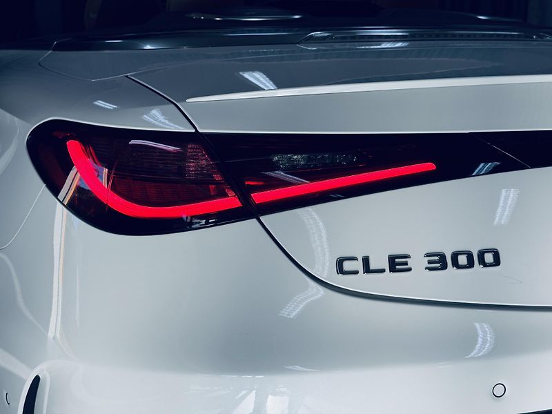 Mercedes-Benz CLE (2024) 300*AMG*4M*ZÁRUKA*CABRIO - fotka 9 z 41