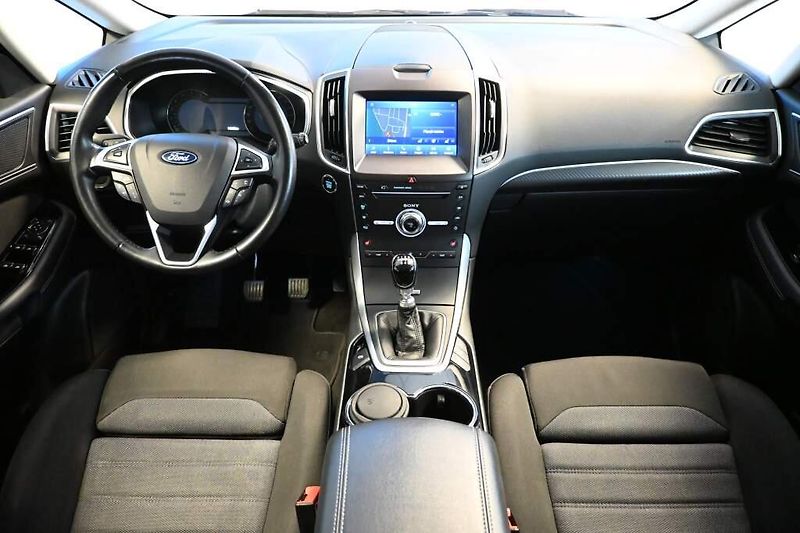 Ford S-MAX (2022) 2.0 LED ACC SONY Tažné WEBASTO - fotka 12 z 40