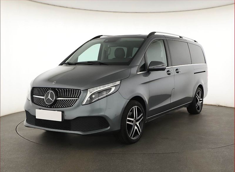 Mercedes-Benz Třídy V (2019) Avantgarde 300 d 4MATIC - fotka 2 z 21