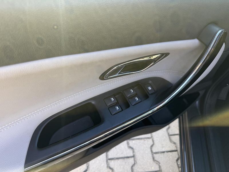 Kia Ceed SW (2014) 1.6 CRDI EXCLUSIVE - fotka 11 z 13