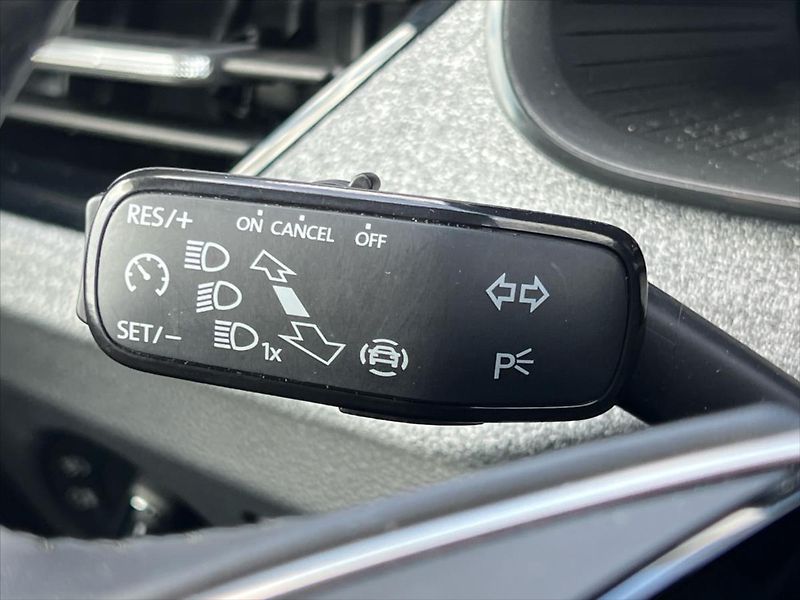 Škoda Kamiq 1,0 TSi 85kW SELECTION - fotka 19 z 24