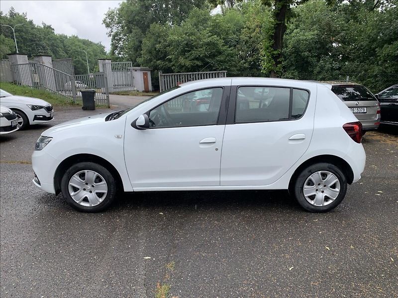 Dacia Sandero 1,0 SCe ČR,KLIMATIZACE - fotka 9 z 17