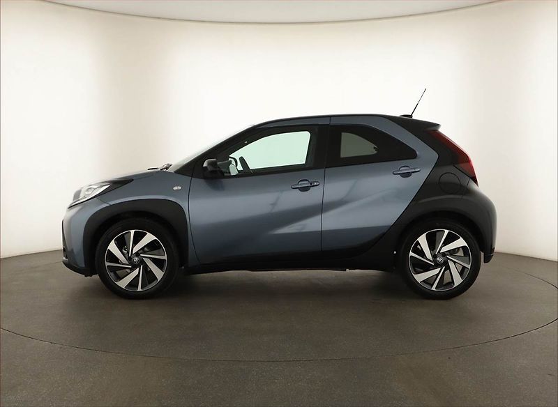 Toyota Aygo (2024) 1.0, Automat, ČR,1.maj - fotka 3 z 20