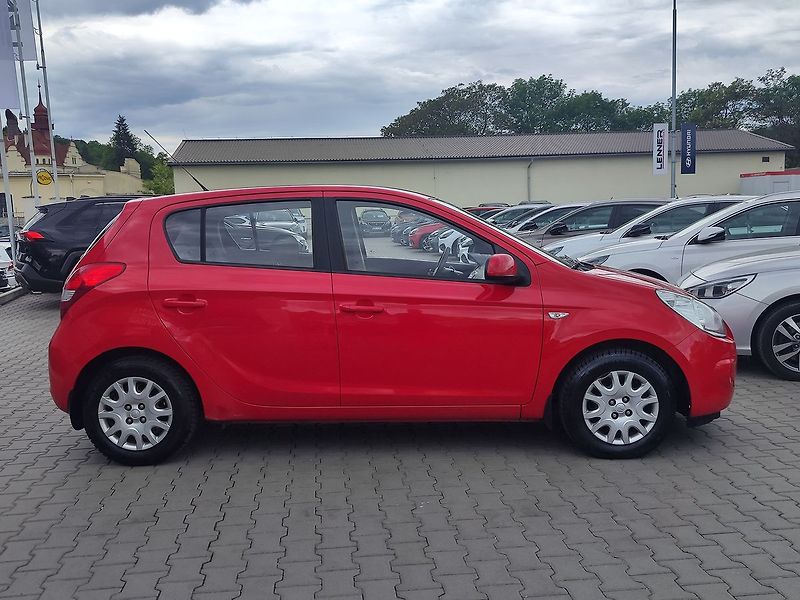 Hyundai i20 1.25i/57kW Classic Plus+ AC - fotka 4 z 24