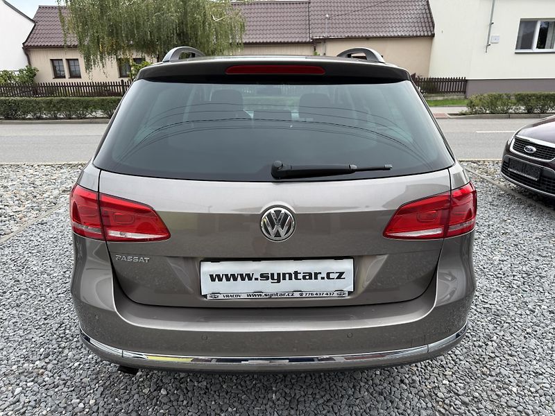 Volkswagen Passat 1.4 TSI ALU VYHR.PR SKLO. - fotka 4 z 11