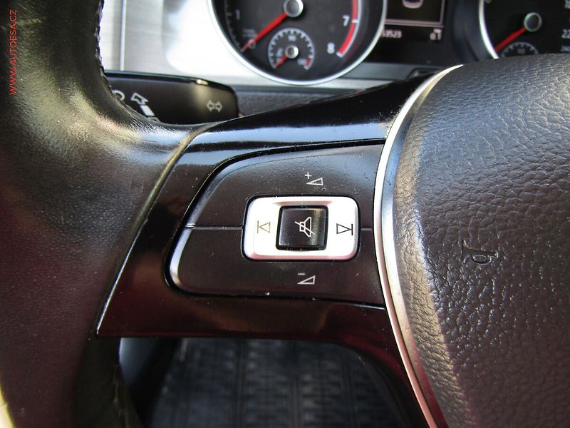 Volkswagen Golf (2013) 1.2 TSi VII, Comfortline, - fotka 12 z 20