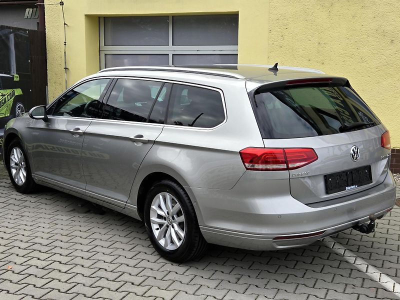 Volkswagen Passat 2.0TDi DSG *SERV.KN.FAKTURY*   - fotka 10 z 49