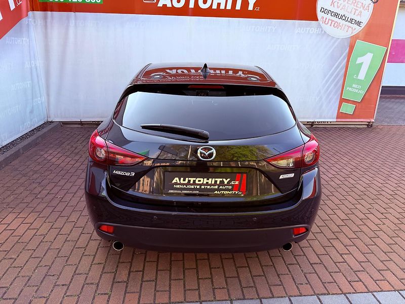 Mazda 3 2.0 Skyactiv Sports-Line Aut. - fotka 8 z 28