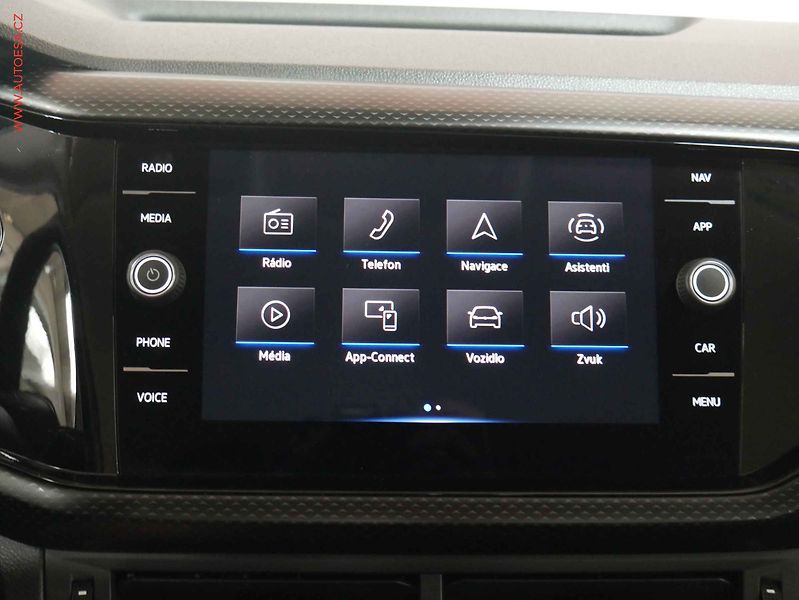 Volkswagen T-Cross (2023) 1.0 TSi, 2.maj,ČR, servis - fotka 17 z 21