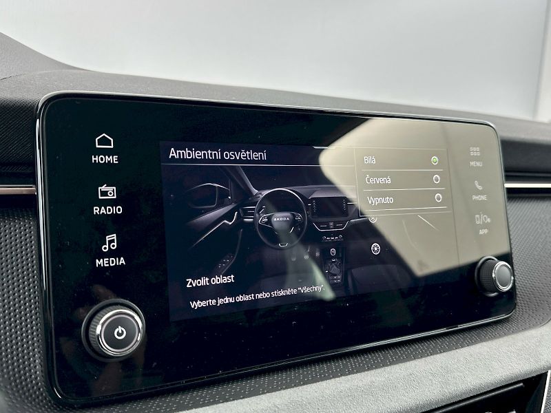 Škoda Scala (2025) 1.0TSI 85kW Top Selection - fotka 16 z 30