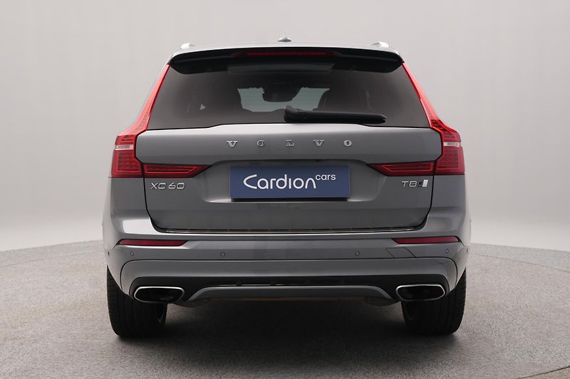 Volvo XC60 T8 AWD RECHARGE R-DESIGN AUT - fotka 9 z 51