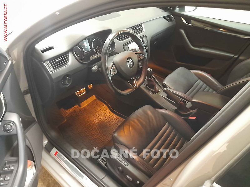 Škoda Octavia (2016) 2.0, ČR, AT, navi - fotka 3 z 3