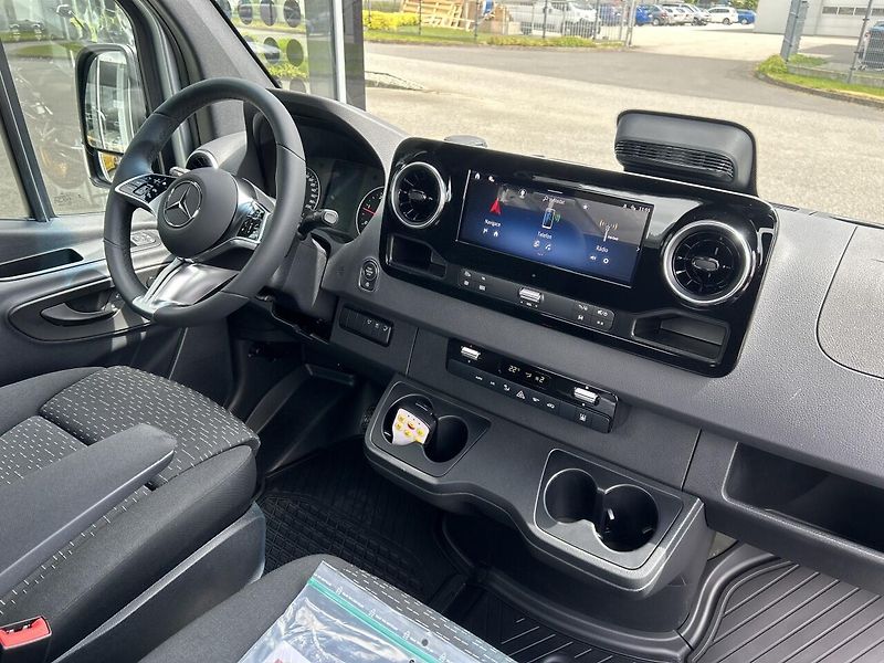 Mercedes-Benz Sprinter 319 CDI KEGGER LOW RACE PAKET+ - fotka 18 z 28