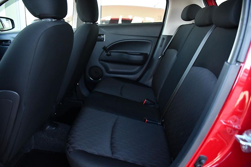 Mitsubishi Space Star 1.0i 52kW A/C - fotka 19 z 29