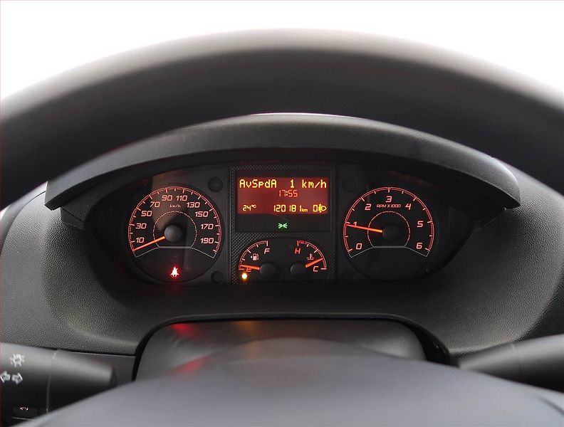 Citroën Jumper (2019) 2.2 BlueHDi, Bus, 9Míst, DPH - fotka 11 z 19