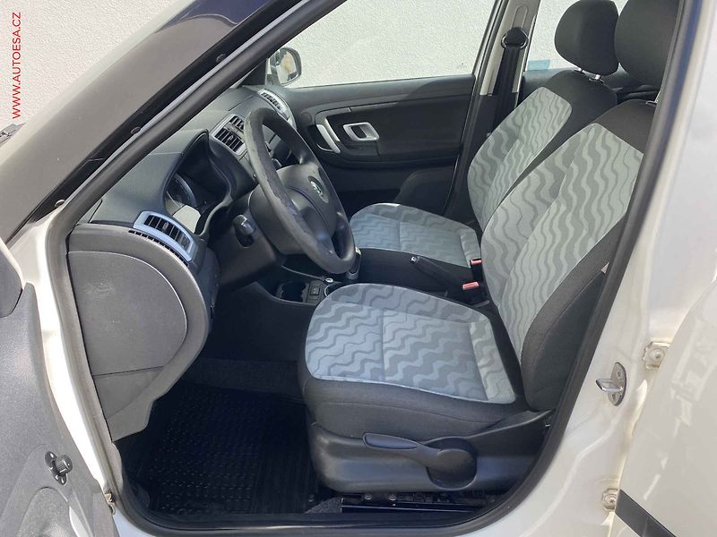 Škoda Fabia (2008) 1.2i, ČR, Ambiente, AC - fotka 9 z 16