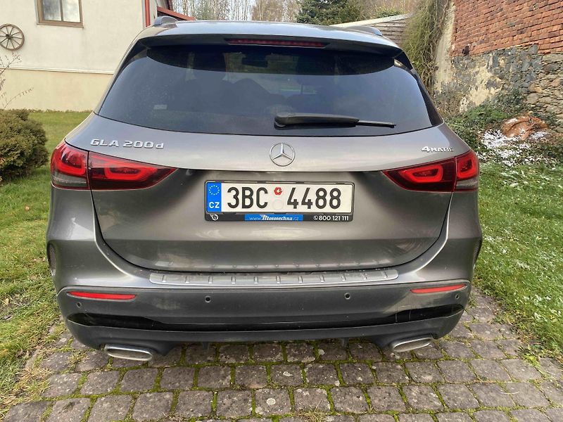Mercedes-Benz GLA 200D 4x4 Nové v CŘ - fotka 7 z 8
