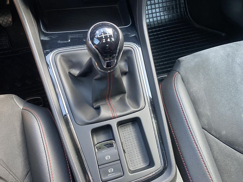 Seat Leon 1.4TSI92kW-1xMAJ.-CZ-FR-KAMERA - fotka 30 z 45