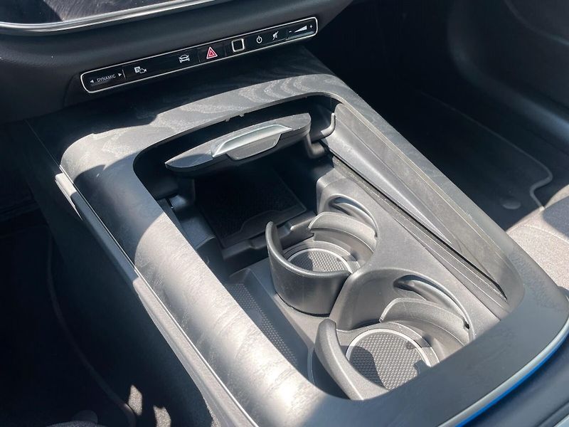 Mercedes-Benz Třídy E 220d Avantgarde Taž Distronic - fotka 14 z 18