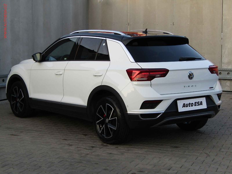 Volkswagen T-Roc (2019) 2.0 TDi 4x4, ČR, DSG, LED - fotka 6 z 21