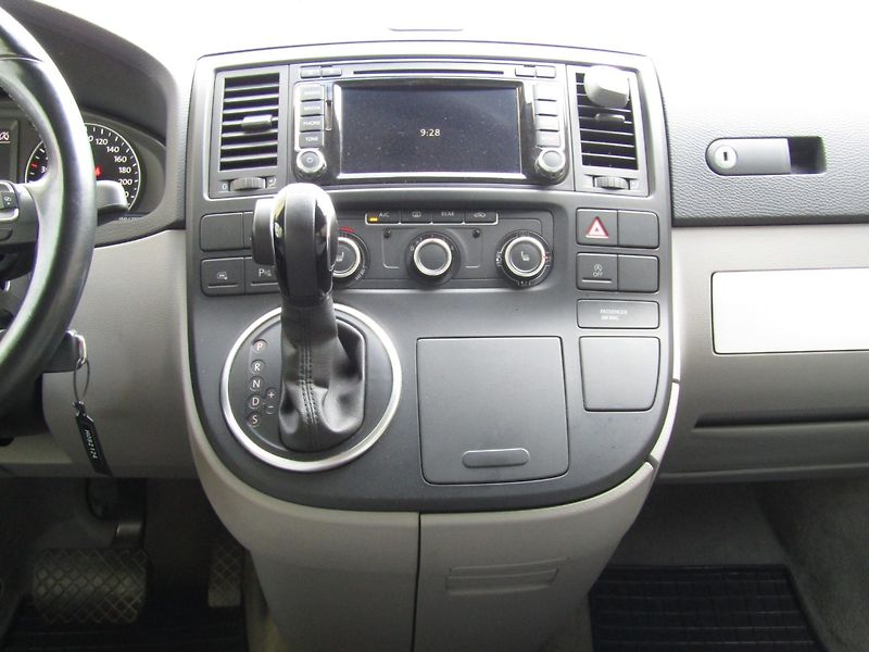 Volkswagen Multivan (2015) 2.0 TDI 132kW DSG TOP QUALITY - fotka 15 z 43