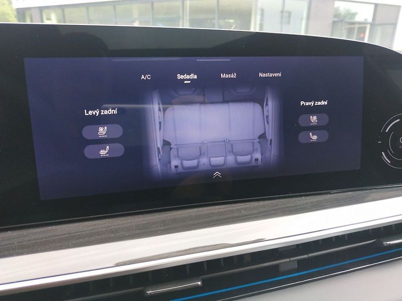 Omoda 9 Premium 1.5 PHEV AWD AT, SKLAD - fotka 21 z 31