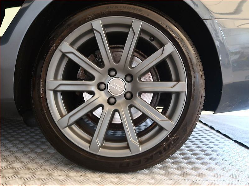 Audi A5 (2010) 2.0 TFSI, 4X4, Automat - fotka 15 z 15