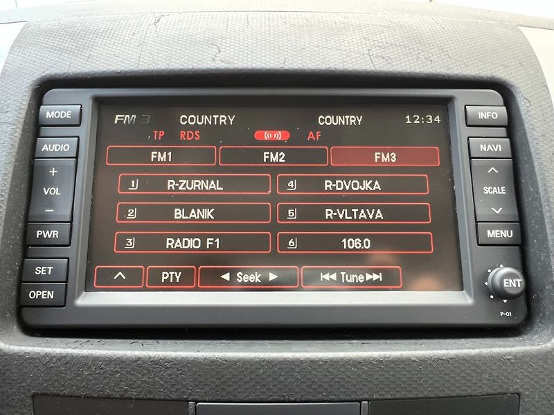 Peugeot 4007 (2009) 2.2HDi 115kW 4x4 - fotka 22 z 36