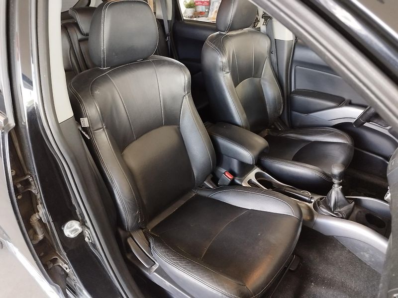 Citroën C-Crosser (2008) 2,2HDI,115KW,7MÍST,XEN,ALU,TAŽ - fotka 16 z 34