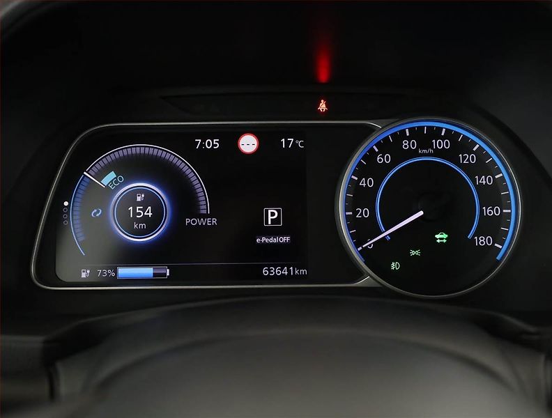 Nissan Leaf (2018) 40 kWh, SoH 87%, Automat - fotka 9 z 21