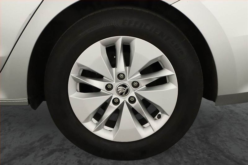 Škoda Octavia (2022) Ambition 2.0 TDI, ČR,1.maj - fotka 11 z 13