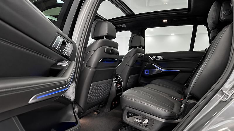 BMW X7 (2024) - fotka 21 z 33