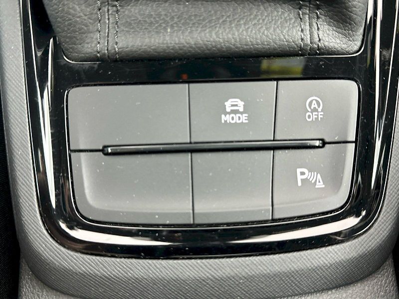 Škoda Scala (2025) DSG 1.5TSI 110kW Monte Carlo - fotka 23 z 32