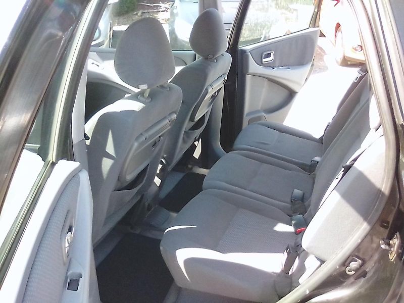 Nissan Almera Tino (2005) 1.8i 16V, kola navíc, závěs - fotka 28 z 32