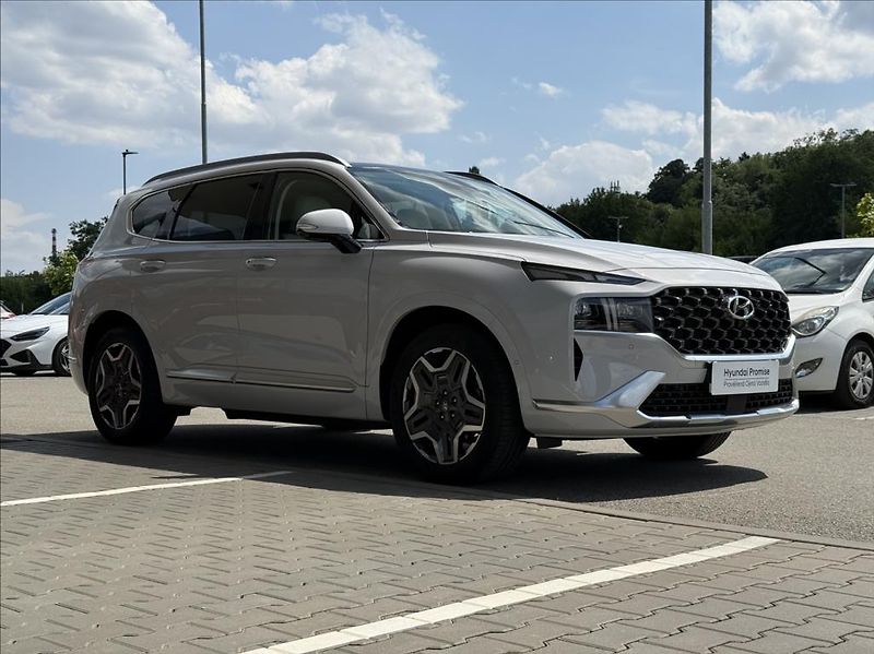 Hyundai Santa Fe 1,6 T HEV 4x4 AT 7M  Luxury - fotka 4 z 26