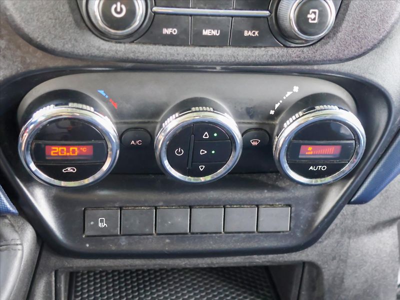 Iveco Daily 3,0 D 132kW Chladící CZ DPH - fotka 23 z 34