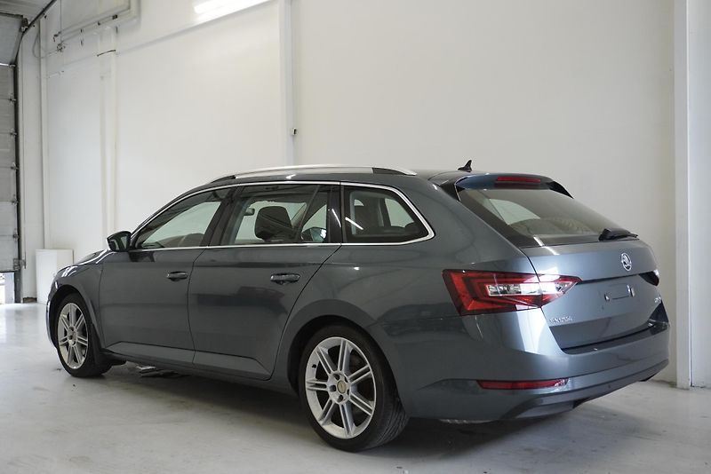 Škoda Superb 1.5 TSI 110kW STYLE TOP SERVIS - fotka 3 z 35