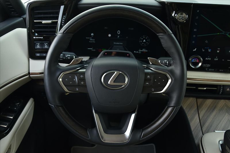 Lexus LM 350h  2.5 HEV LUXURY 7 MÍST ČR - fotka 15 z 39