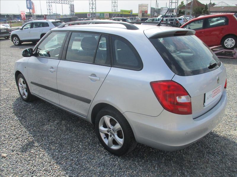 Škoda Fabia 1,4 i 16v, aut. klimatizace, - fotka 7 z 31
