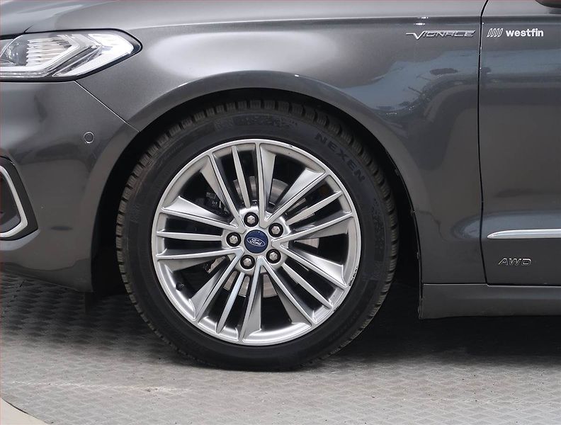 Ford Mondeo (2020) Vignale 2.0 EcoBlue, 4X4 - fotka 15 z 15