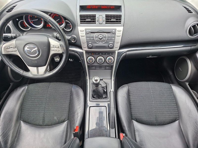 Mazda 6 (2008) 2.5i 125kW 6M DYNAMIC -S.KNIHA - fotka 10 z 33