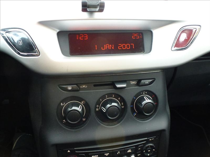 Citroën C3 1,4 i Black Edition - fotka 31 z 48