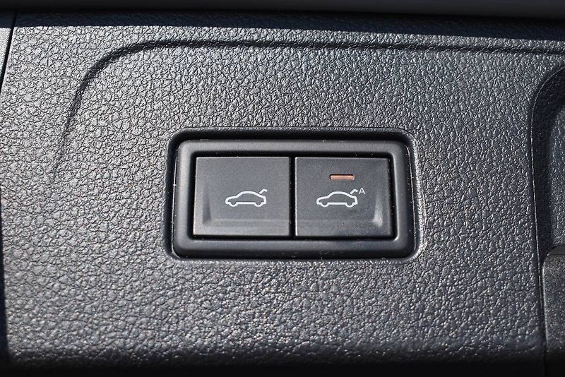 Volkswagen Passat Variant (2023) 2.0TDI 110kW DSG, LED,CZ - fotka 13 z 23