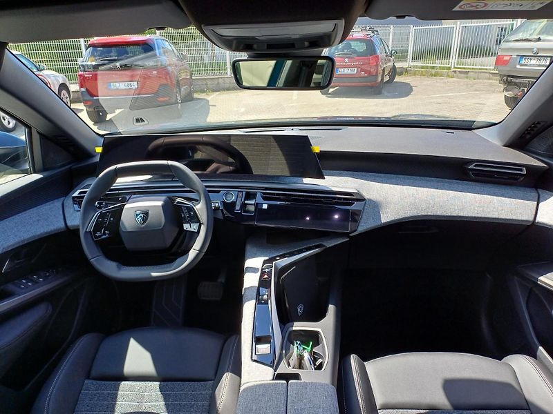 Peugeot 5008 (2026) BUSINESS Hybrid 145 e-DCS6 - fotka 11 z 27